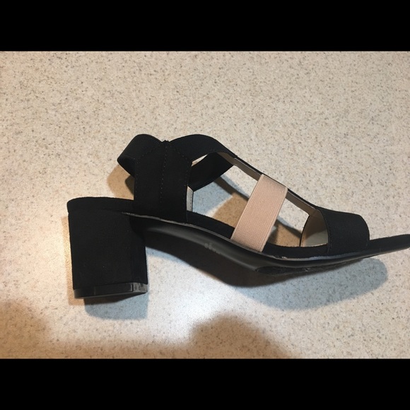 Shoes - Picture 4 of 5